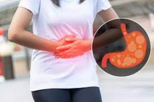 तला भुना खाने के कारण होती है एसिडिटी की समस्या, तो इन आयुर्वेदिक तरीकों से मिनटों में पाएंं राहत