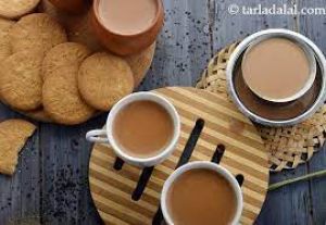 हर किसी के लिए नहीं है शाम की चाय, जानिए कौन पी सकता है और किसे बचना चाहिए