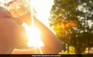   ज्यादा देर धूप में रहने से हो सकता है स्किन कैंसर, ये सावधानी है जरूरी