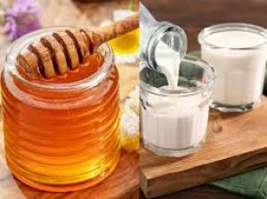  कच्चे दूध से झुर्रियां कैसे रोकें? सुबह चेहरे पर इस तरह लगाएं कच्चा दूध 