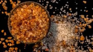   शरीर को गर्म रखने के लिए सर्दियों में गोंद का सेवन कैसे करें?  