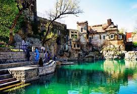 पाकिस्तान: कटास राज मंदिर के दर्शन के लिए लाहौर पहुंचे 55 भारतीय हिंदू श्रद्धालु पाकिस्तान: कटास राज मंदिर के दर्शन के लिए लाहौर पहुंचे 55 भारतीय हिंदू श्रद्धालु