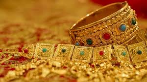 ट्रंप की जीत के बाद आकर्षण गंवा रहा है सोना, चार दिन में चार प्रतिशत टूटा ट्रंप की जीत के बाद आकर्षण गंवा रहा है सोना, चार दिन में चार प्रतिशत टूटा