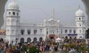  गुरु नानक देव की 551 वीं जयंती पर 600 से ज्यादा भारतीय सिख श्रद्धालु पाकिस्तान पहुंचे