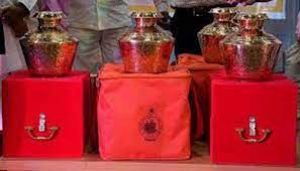 श्रीलंका में हिंदू मंदिर के प्राण-प्रतिष्ठा समारोह में इस्तेमाल किया गया सरयू नदी का पवित्र जल श्रीलंका में हिंदू मंदिर के प्राण-प्रतिष्ठा समारोह में इस्तेमाल किया गया सरयू नदी का पवित्र जल