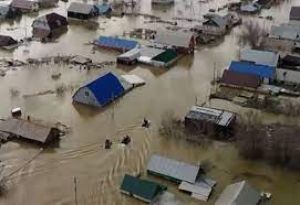 बाढ़ से 15 लोगों की मौत