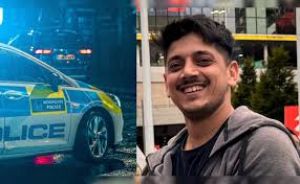 ब्रिटेन में चाकू से हमला कर भारतीय छात्र की हत्या, पुलिस ने जानकारी मांगी ब्रिटेन में चाकू से हमला कर भारतीय छात्र की हत्या, पुलिस ने जानकारी मांगी