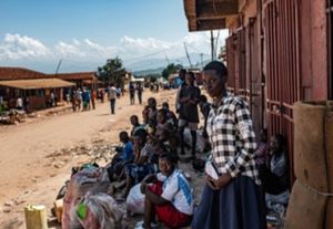 कांगो के पूर्वी हिस्से में भीषण संघर्ष के बाद 5 लाख से अधिक लोग विस्थापित : यूनिसेफ कांगो के पूर्वी हिस्से में भीषण संघर्ष के बाद 5 लाख से अधिक लोग विस्थापित : यूनिसेफ