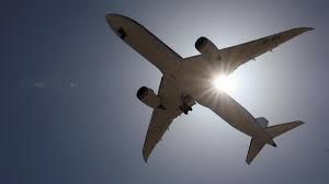 पश्चिम एशिया संकट: यूएई से सीमित निकासी उड़ानें शुरू