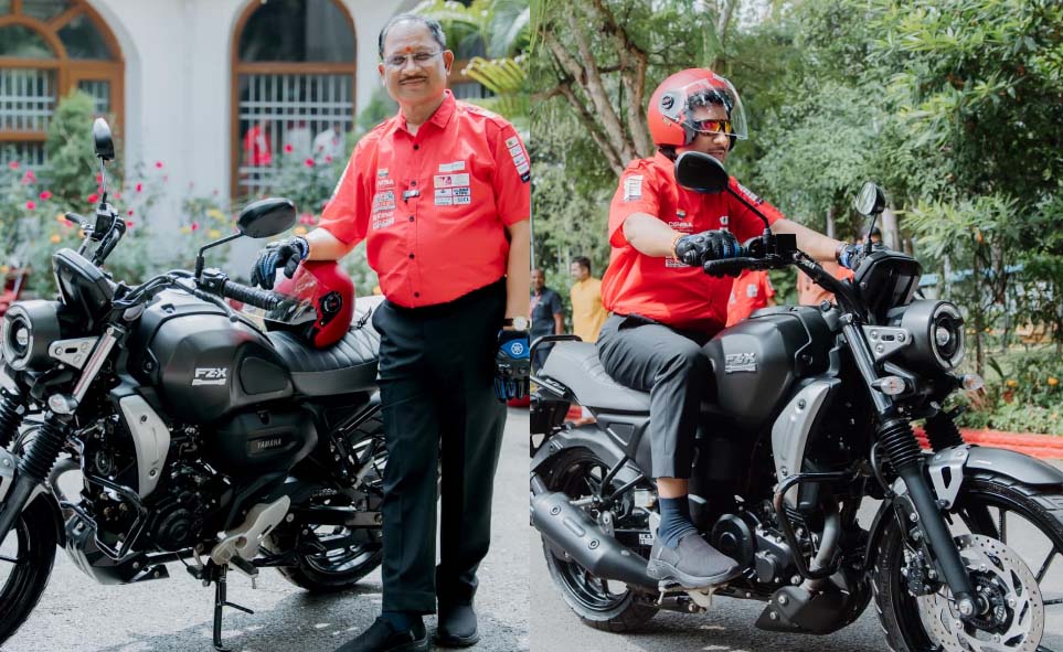 मुख्यमंत्री विष्णुदेव साय ने स्वयं बाइक चलाकर युवाओं को दिया सुरक्षित ड्राइविंग का संदेश मुख्यमंत्री विष्णुदेव साय ने स्वयं बाइक चलाकर युवाओं को दिया सुरक्षित ड्राइविंग का संदेश