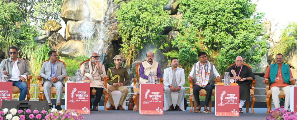 इंटरनेट की इस दुनिया में प्रिंट और साहित्य का महत्व हमेशा रहेगा - राज्यपाल श्री डेका इंटरनेट की इस दुनिया में प्रिंट और साहित्य का महत्व हमेशा रहेगा - राज्यपाल श्री डेका