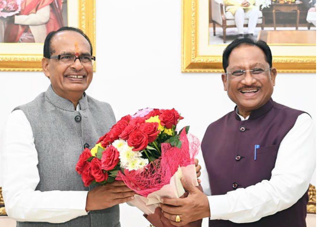 मुख्यमंत्री विष्णुदेव साय से केंद्रीय कृषि मंत्री शिवराज सिंह चौहान ने की सौजन्य मुलाकात मुख्यमंत्री विष्णुदेव साय से केंद्रीय कृषि मंत्री शिवराज सिंह चौहान ने की सौजन्य मुलाकात