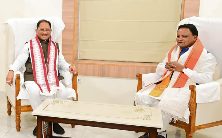 मुख्यमंत्री साय ने ओडिशा के मुख्यमंत्री मोहन चरण माझी से की सौजन्य भेंट मुख्यमंत्री साय ने ओडिशा के मुख्यमंत्री मोहन चरण माझी से की सौजन्य भेंट