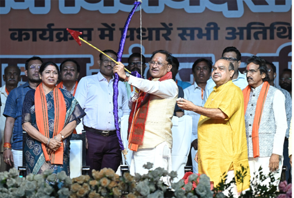 असत्य पर सत्य और बुराई पर अच्छाई की विजय का शाश्वत संदेश देता है विजयादशमी का पर्व : मुख्यमंत्री असत्य पर सत्य और बुराई पर अच्छाई की विजय का शाश्वत संदेश देता है विजयादशमी का पर्व : मुख्यमंत्री