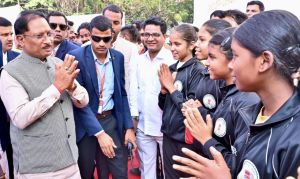  मुख्यमंत्री  विष्णुदेव साय ने यूनिटी मार्च के लिए राज्य के 68 युवाओं के दल को हरी झंडी दिखाकर किया रवाना