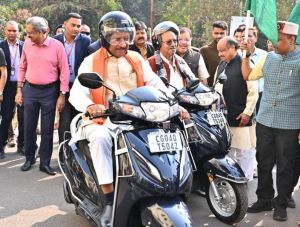 जन जागरूकता से आएगी सड़क दुर्घटनाओं में कमी- मुख्यमंत्री विष्णुदेव साय जन जागरूकता से आएगी सड़क दुर्घटनाओं में कमी- मुख्यमंत्री विष्णुदेव साय