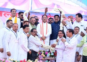 संत कबीर की वाणी समाज को जोड़ती है, सरकार का संकल्प जनजीवन संवारता है : मुख्यमंत्री संत कबीर की वाणी समाज को जोड़ती है, सरकार का संकल्प जनजीवन संवारता है : मुख्यमंत्री