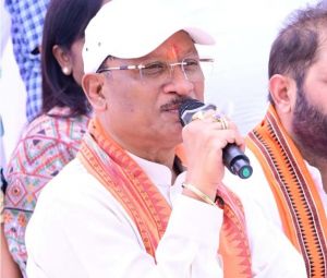   सरगुजा जिले के ग्राम सिलमा में अचानक उतरा मुख्यमंत्री श्री साय का हेलीकॉप्टर