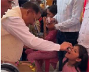 चंद्रनाहू कुर्मी-क्षत्रिय समाज के केंद्रीय अधिवेशन में मुख्यमंत्री ने बच्चों को कराया स्वर्णप्राशन चंद्रनाहू कुर्मी-क्षत्रिय समाज के केंद्रीय अधिवेशन में मुख्यमंत्री ने बच्चों को कराया स्वर्णप्राशन