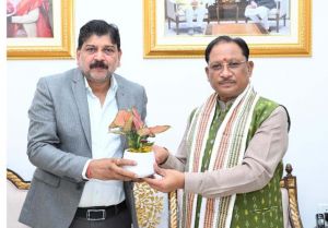 रेलवे के आधुनिकीकरण से यात्री सुविधाओं, व्यापार, पर्यटन और क्षेत्रीय विकास को मिलेगी नई गति : मुख्यमंत्री रेलवे के आधुनिकीकरण से यात्री सुविधाओं, व्यापार, पर्यटन और क्षेत्रीय विकास को मिलेगी नई गति : मुख्यमंत्री