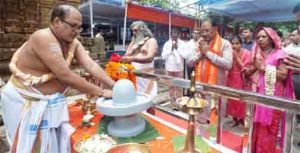मुख्यमंत्री ने भोरमदेव धाम में की पूजा-अर्चना, प्रदेश की सुख-समृद्धि के लिए की मंगलकामना मुख्यमंत्री ने भोरमदेव धाम में की पूजा-अर्चना, प्रदेश की सुख-समृद्धि के लिए की मंगलकामना