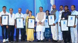 सिंचाई सुविधाओं के विस्तार, फसल विविधिकरण और आधुनिक तकनीक से खेती बनेगी अधिक लाभकारी - मुख्यमंत्री श्री साय सिंचाई सुविधाओं के विस्तार, फसल विविधिकरण और आधुनिक तकनीक से खेती बनेगी अधिक लाभकारी - मुख्यमंत्री श्री साय