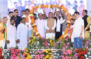 विकसित छत्तीसगढ़ के निर्माण में अब कोई बाधा नहीं, विकास की गति होगी और तेज : मुख्यमंत्री विकसित छत्तीसगढ़ के निर्माण में अब कोई बाधा नहीं, विकास की गति होगी और तेज : मुख्यमंत्री