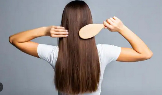 बालों को घर पर स्ट्रेट करते वक्त न करें ये गलती, बिगड़ सकती है सुंदरता बालों को घर पर स्ट्रेट करते वक्त न करें ये गलती, बिगड़ सकती है सुंदरता