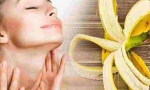  निखरी त्वचा के लिए आजमाएं केले के छिलकों से बना फेस पैक 