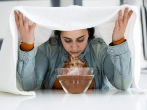 सर्दी-जुकाम से जल्द राहत के लिए भाप लेते समय पानी में मिलाएं ये 5 चीजें सर्दी-जुकाम से जल्द राहत के लिए भाप लेते समय पानी में मिलाएं ये 5 चीजें