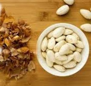 बादाम के साथ उसका छिलका भी है फायदेमंद बादाम के साथ उसका छिलका भी है फायदेमंद