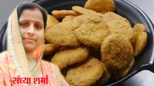 होली के लिए इस तरह से बनाएं मठरी बोट.. सब करेंगे तारीफ
