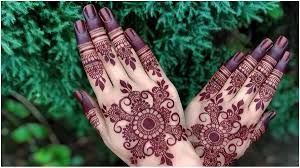 मेहंदी लगाने के शौकीन हैं तो जान लें लेटेस्ट ट्रेंड