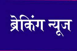 ट्रेन में सवार होने के दौरान गिरे दो यात्री, आरपीएफ जवान ने बचाया ट्रेन में सवार होने के दौरान गिरे दो यात्री, आरपीएफ जवान ने बचाया