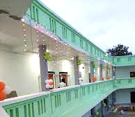 स्कूलों की इमारत अब गुलाबी से हरी-सफेद हो जायेंगी स्कूलों की इमारत अब गुलाबी से हरी-सफेद हो जायेंगी