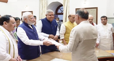 एनडीए के उपराष्ट्रपति पद के उम्मीदवार जगदीप धनखड़ ने अपना नामांकन दाखिल किया एनडीए के उपराष्ट्रपति पद के उम्मीदवार जगदीप धनखड़ ने अपना नामांकन दाखिल किया