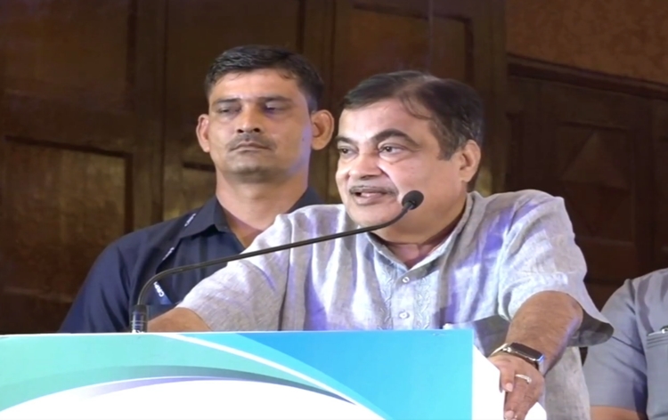 केन्द्रीय मंत्री नितिन गडकरी ने चीनी का उत्पादन कम करने और ऊर्जा तथा जैव ईंधन क्षेत्र की आवश्यकताओं के अनुरूप कृषि क्षेत्र में बदलाव लाने को कहा केन्द्रीय मंत्री नितिन गडकरी ने चीनी का उत्पादन कम करने और ऊर्जा तथा जैव ईंधन क्षेत्र की आवश्यकताओं के अनुरूप कृषि क्षेत्र में बदलाव लाने को कहा