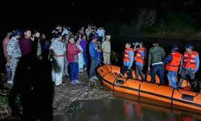 पिकनिक के दौरान पांच बच्चों की नदी में डूबने से मौत पिकनिक के दौरान पांच बच्चों की नदी में डूबने से मौत