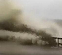 बांग्लादेश के तटीय क्षेत्र से टकराया सितरंग...चार 4 राज्यों में तूफान का रेड अलर्ट...! बांग्लादेश के तटीय क्षेत्र से टकराया सितरंग...चार 4 राज्यों में तूफान का रेड अलर्ट...!