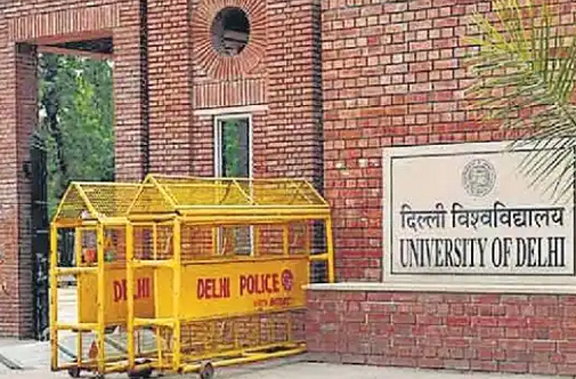 डीयू अकादमिक परिषद ने चार वर्षीय स्नातक कोर्स के दूसरे सेमेस्टर के पाठ्यक्रम को मंजूरी दी डीयू अकादमिक परिषद ने चार वर्षीय स्नातक कोर्स के दूसरे सेमेस्टर के पाठ्यक्रम को मंजूरी दी