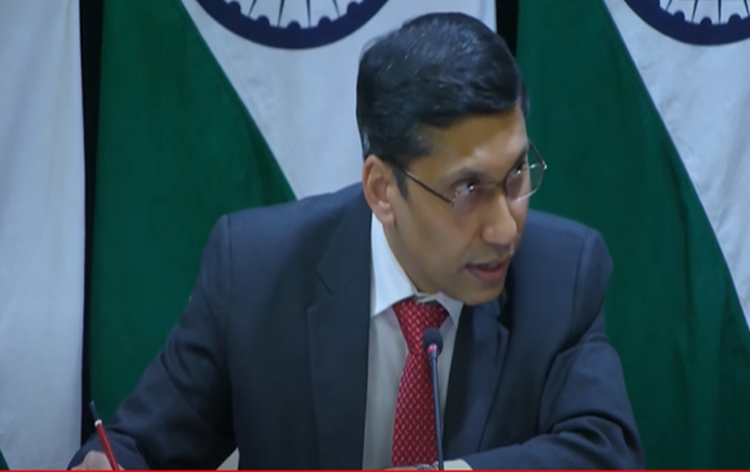 विदेश मंत्रालय ने कहा- म्यामां में नौकरी का झांसा देकर फंसाए गए दो सौ भारतीयों को बचाया गया विदेश मंत्रालय ने कहा- म्यामां में नौकरी का झांसा देकर फंसाए गए दो सौ भारतीयों को बचाया गया