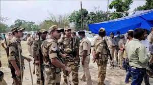 सीआरपीएफ के जवान ने साथियों पर गोलियां चलाईं, दो जवानों की मौत सीआरपीएफ के जवान ने साथियों पर गोलियां चलाईं, दो जवानों की मौत