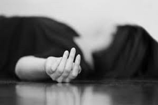 पिता, उसके नाबालिग बेटे-बेटी मृत मिले पिता, उसके नाबालिग बेटे-बेटी मृत मिले