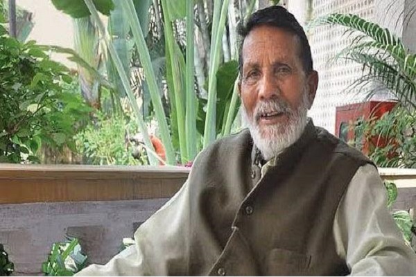 बार-बार की चेतावनियों पर सरकार की उदासीनता जोशीमठ संकट की जड़: चंडी प्रसाद भट्ट बार-बार की चेतावनियों पर सरकार की उदासीनता जोशीमठ संकट की जड़: चंडी प्रसाद भट्ट