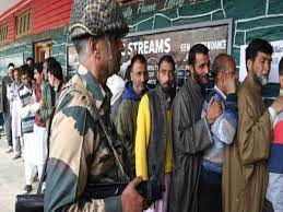 पांचवें चरण में 59 प्रतिशत मतदान, बारामूला में अब तक का सबसे अधिक मतदान पांचवें चरण में 59 प्रतिशत मतदान, बारामूला में अब तक का सबसे अधिक मतदान