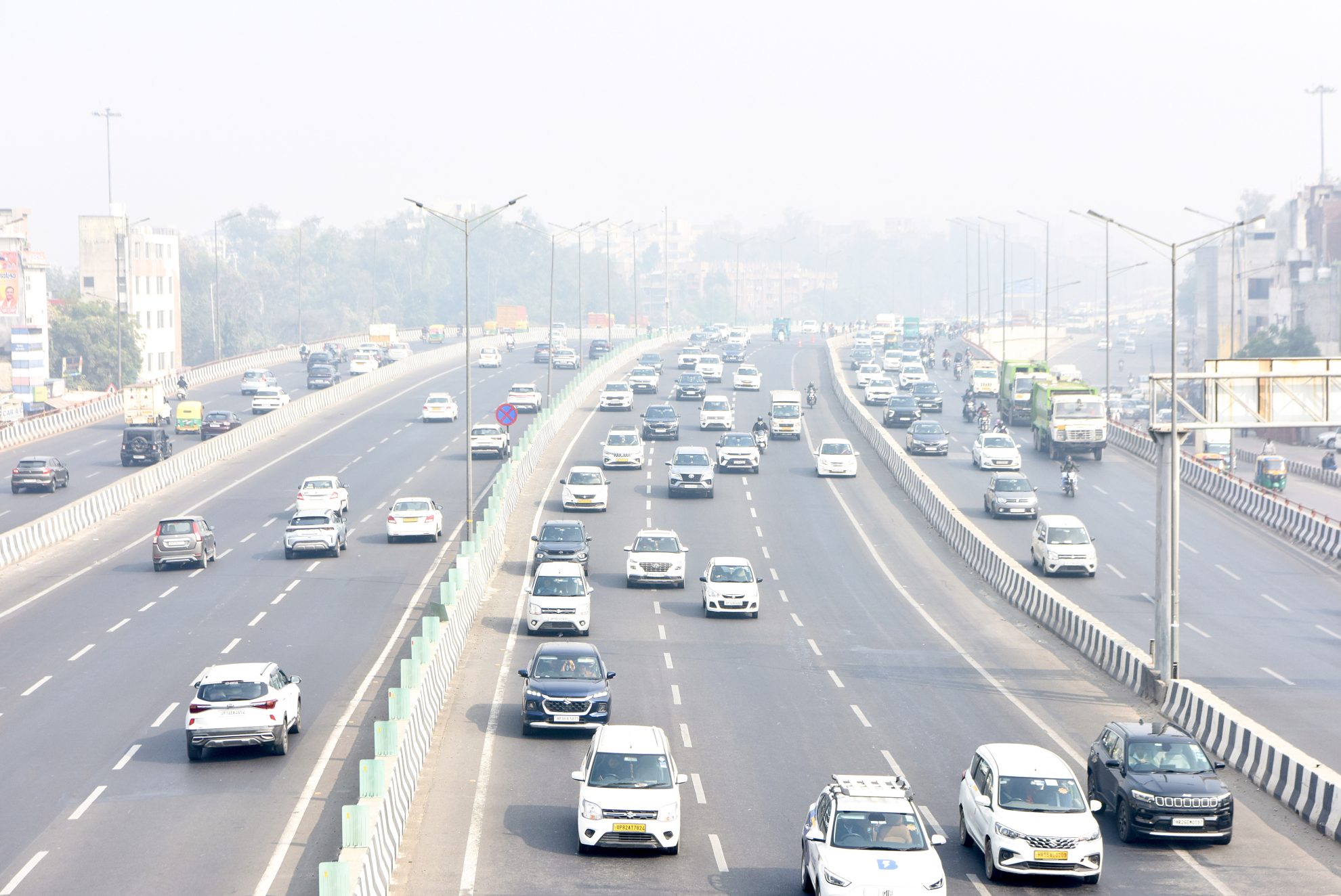 दिल्ली-एनसीआर की हवा में सुधार, हटाई गई ग्रैप-3 की पाबंदियां दिल्ली-एनसीआर की हवा में सुधार, हटाई गई ग्रैप-3 की पाबंदियां