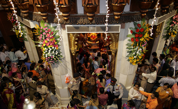 मुंबई के सिद्धिविनायक मंदिर में 30 जनवरी से लागू हुआ ड्रेस कोड मुंबई के सिद्धिविनायक मंदिर में 30 जनवरी से लागू हुआ ड्रेस कोड