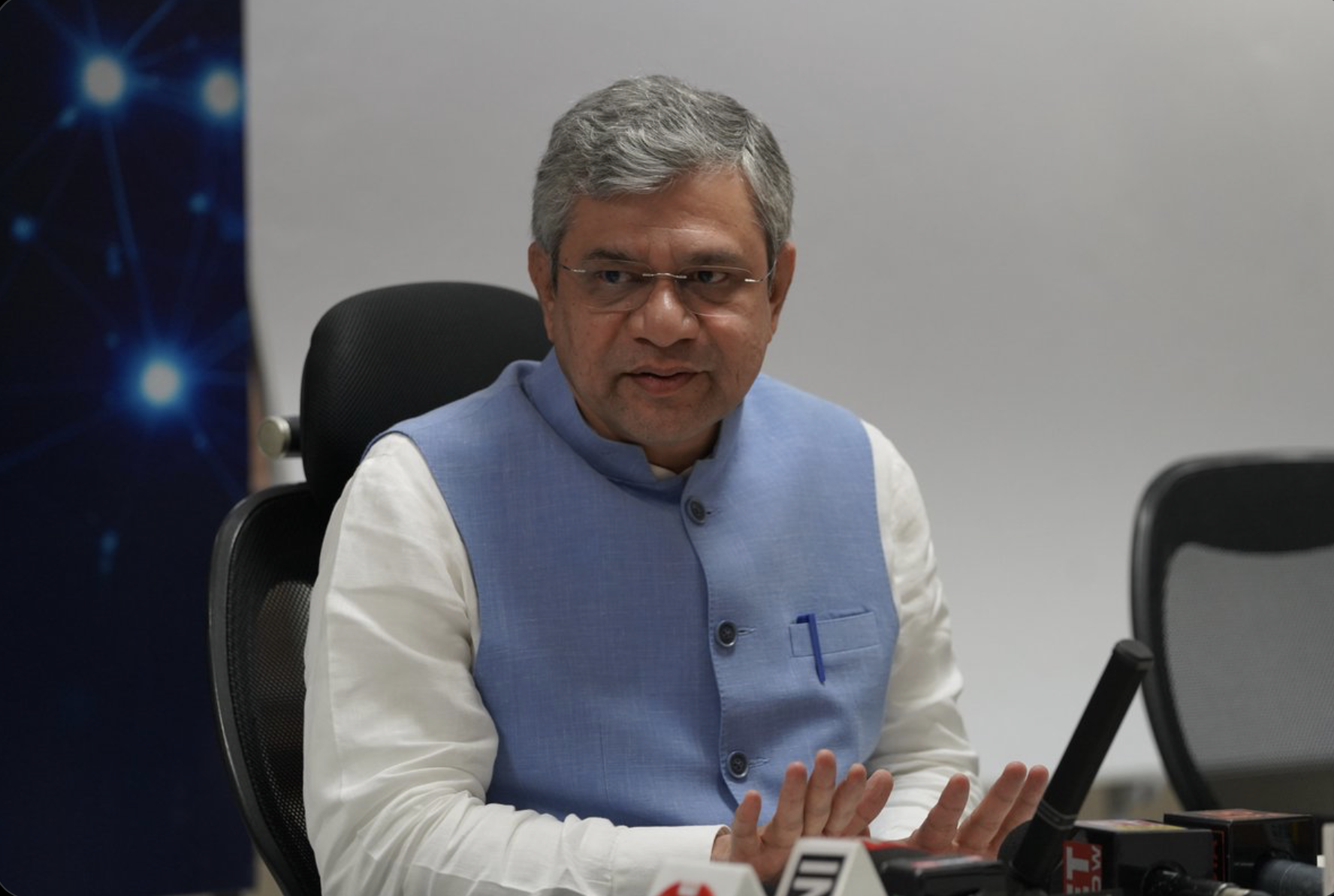 भारत जल्द ही एआई का अपना फाउंडेशनल मॉडल विकसित करेगा: अश्विनी वैष्णव भारत जल्द ही एआई का अपना फाउंडेशनल मॉडल विकसित करेगा: अश्विनी वैष्णव