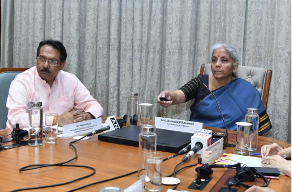 प्रधानमंत्री इंटर्नशिप योजना से इस तरह कर सकते हैं करियर की राह आसान, वित्त मंत्री ने किया ऐप लॉन्च प्रधानमंत्री इंटर्नशिप योजना से इस तरह कर सकते हैं करियर की राह आसान, वित्त मंत्री ने किया ऐप लॉन्च