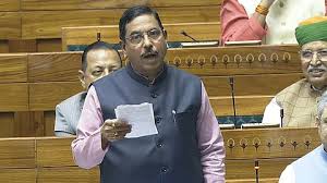 वर्ष 2026-27 तक एक करोड़ घरों की छतों पर सौर संयंत्र लगाए जाएंगे : सरकार वर्ष 2026-27 तक एक करोड़ घरों की छतों पर सौर संयंत्र लगाए जाएंगे : सरकार